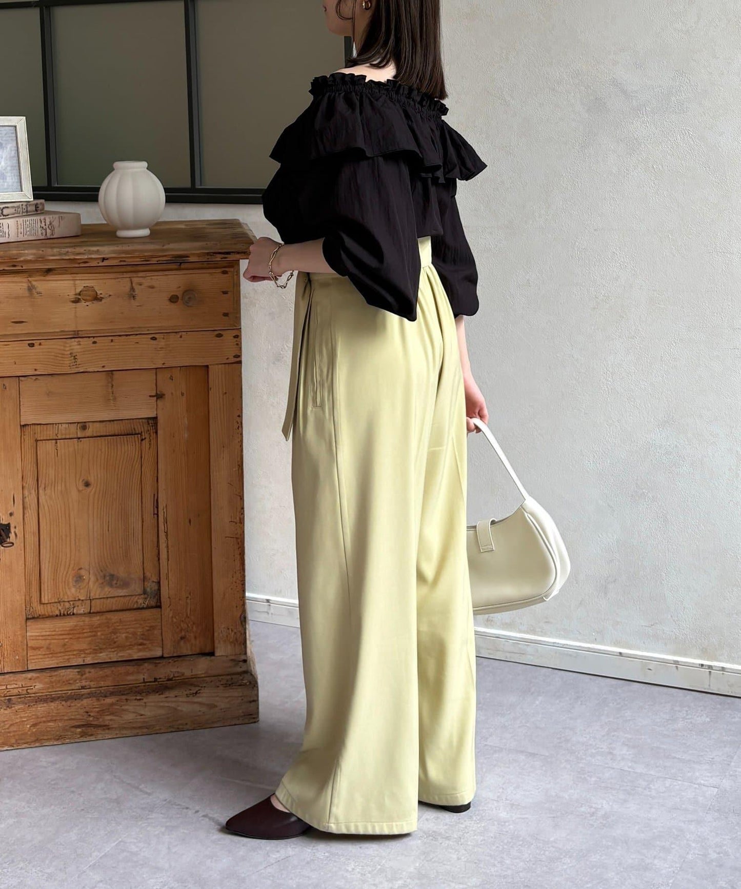 交叉荷葉邊設計 女襯衫