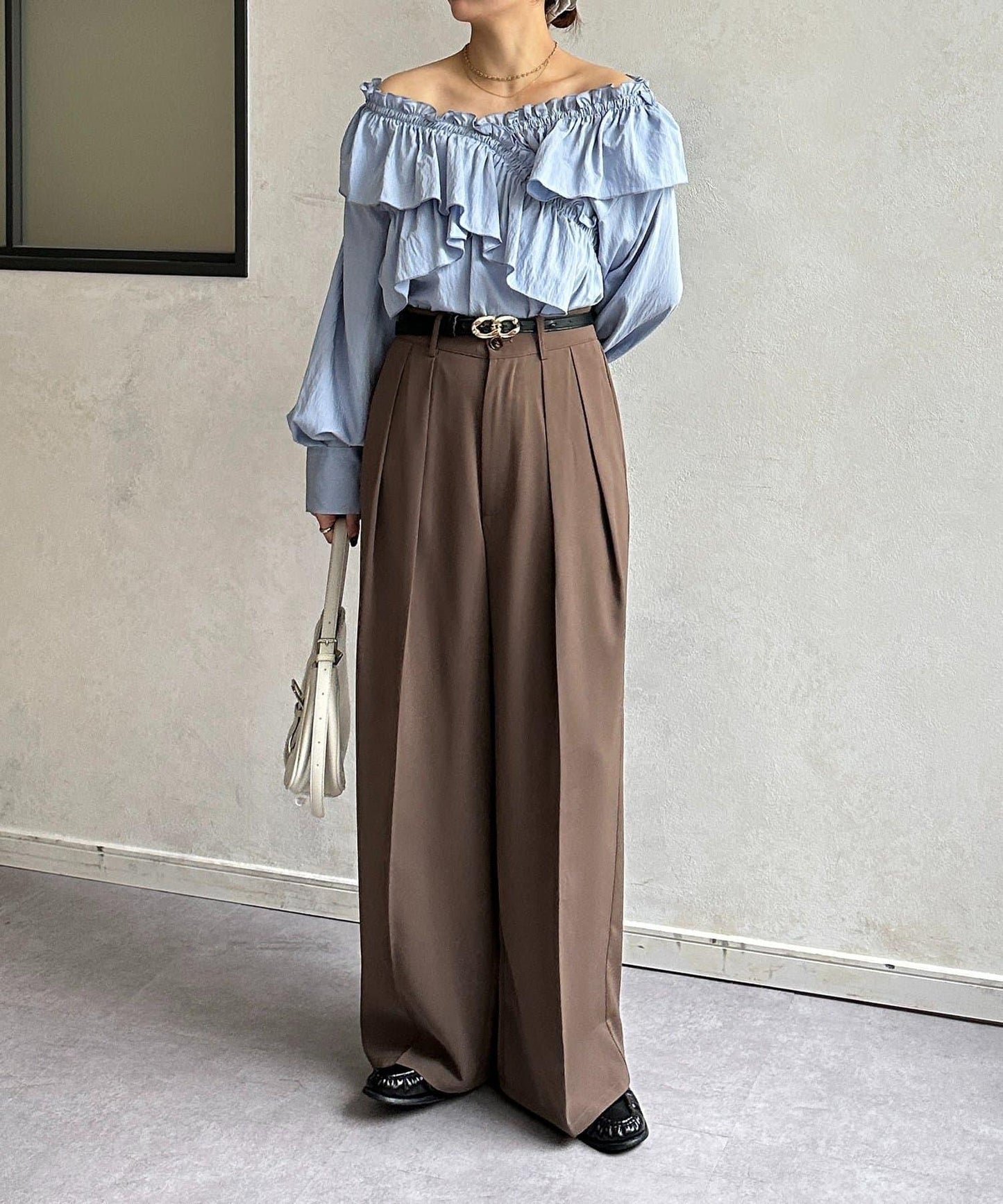 交叉荷葉邊設計 女襯衫