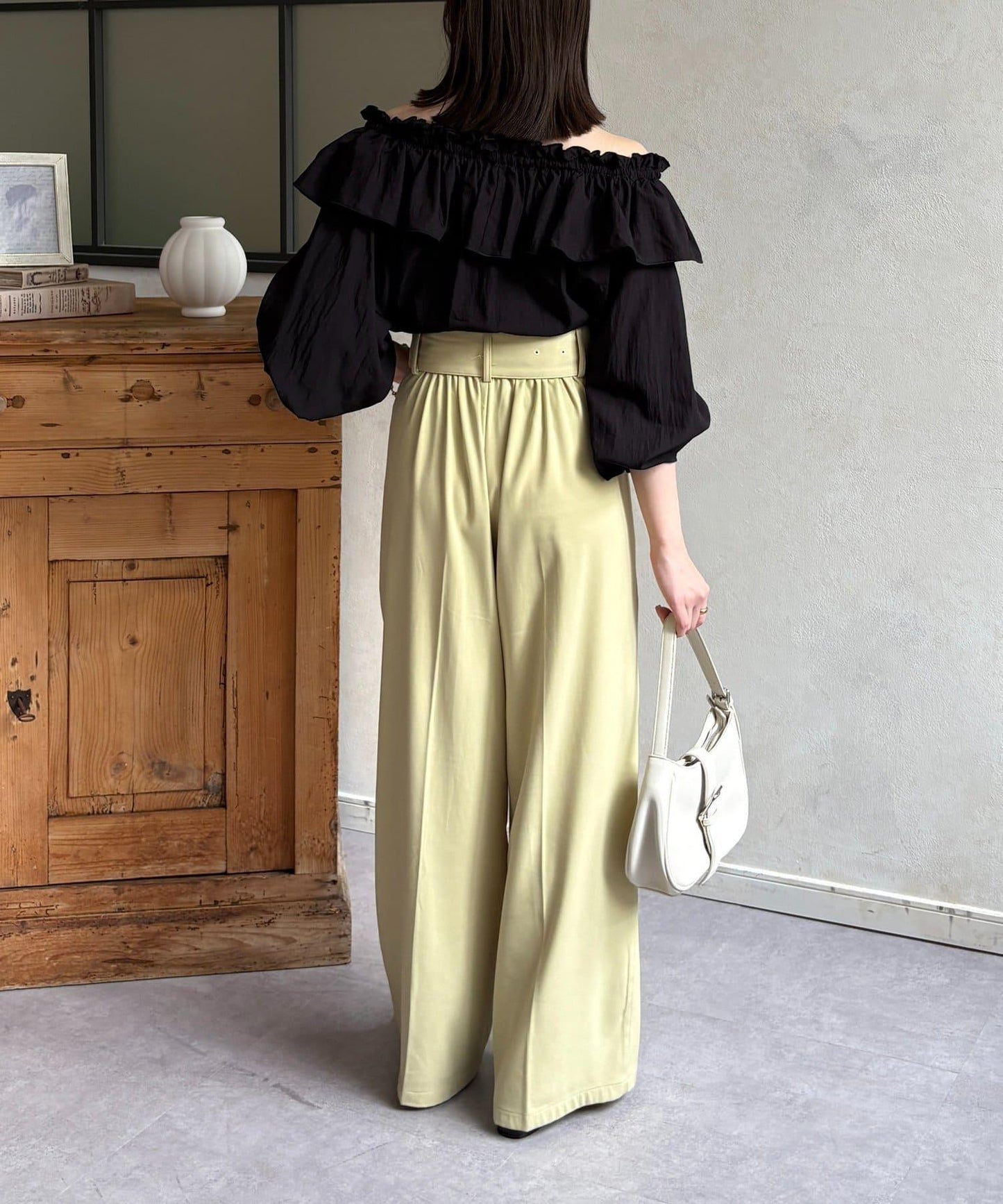 交叉荷葉邊設計 女襯衫