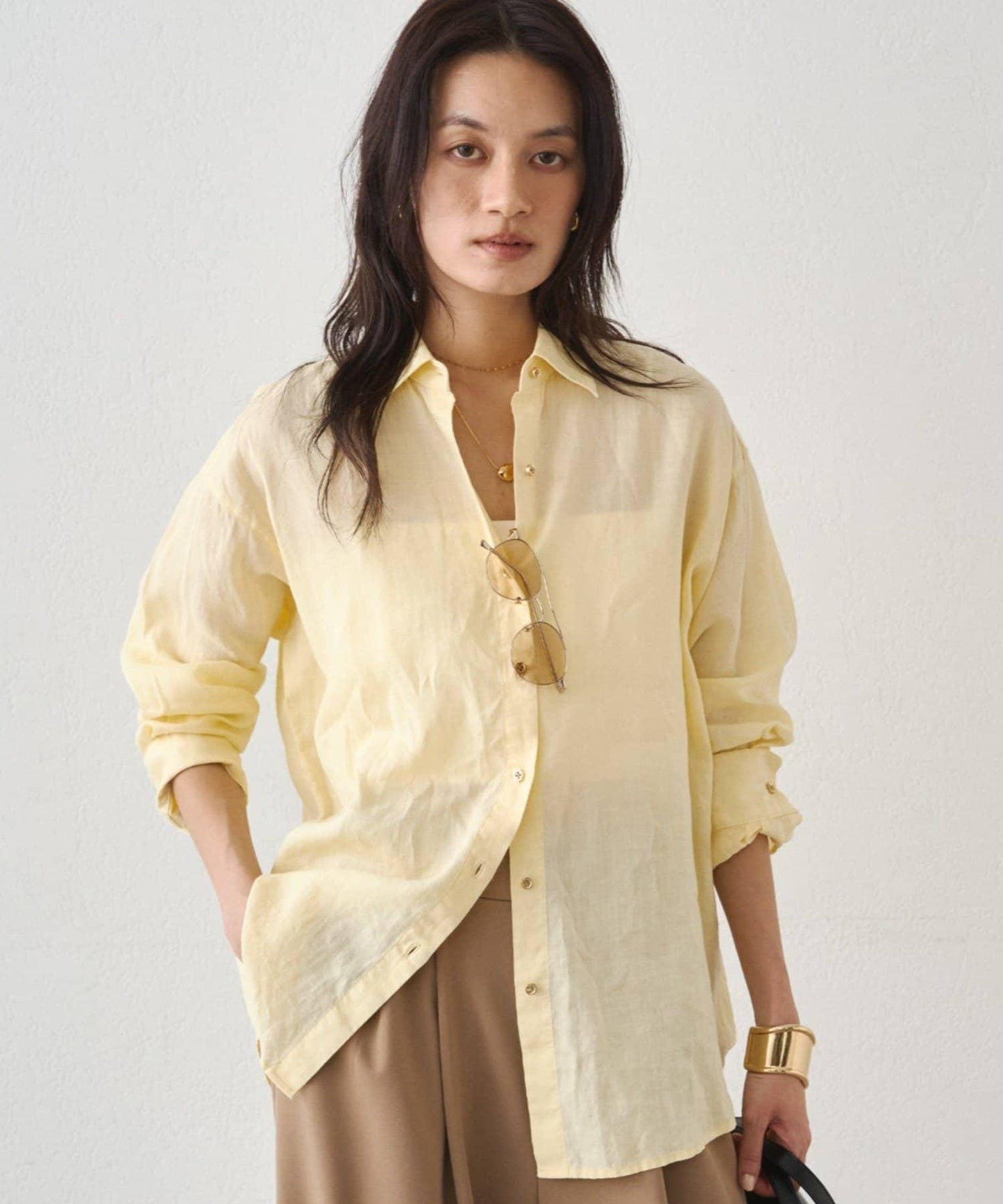 亞麻後繫帶設計襯衫