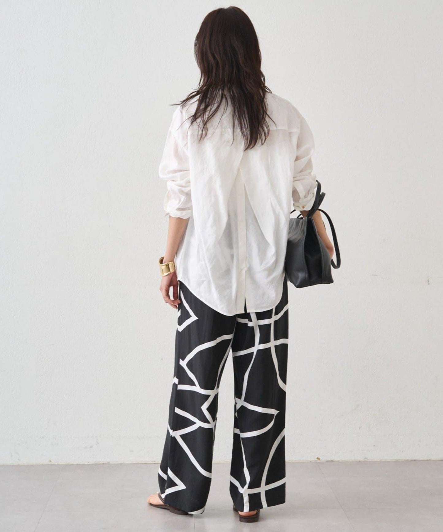 亞麻後繫帶設計襯衫