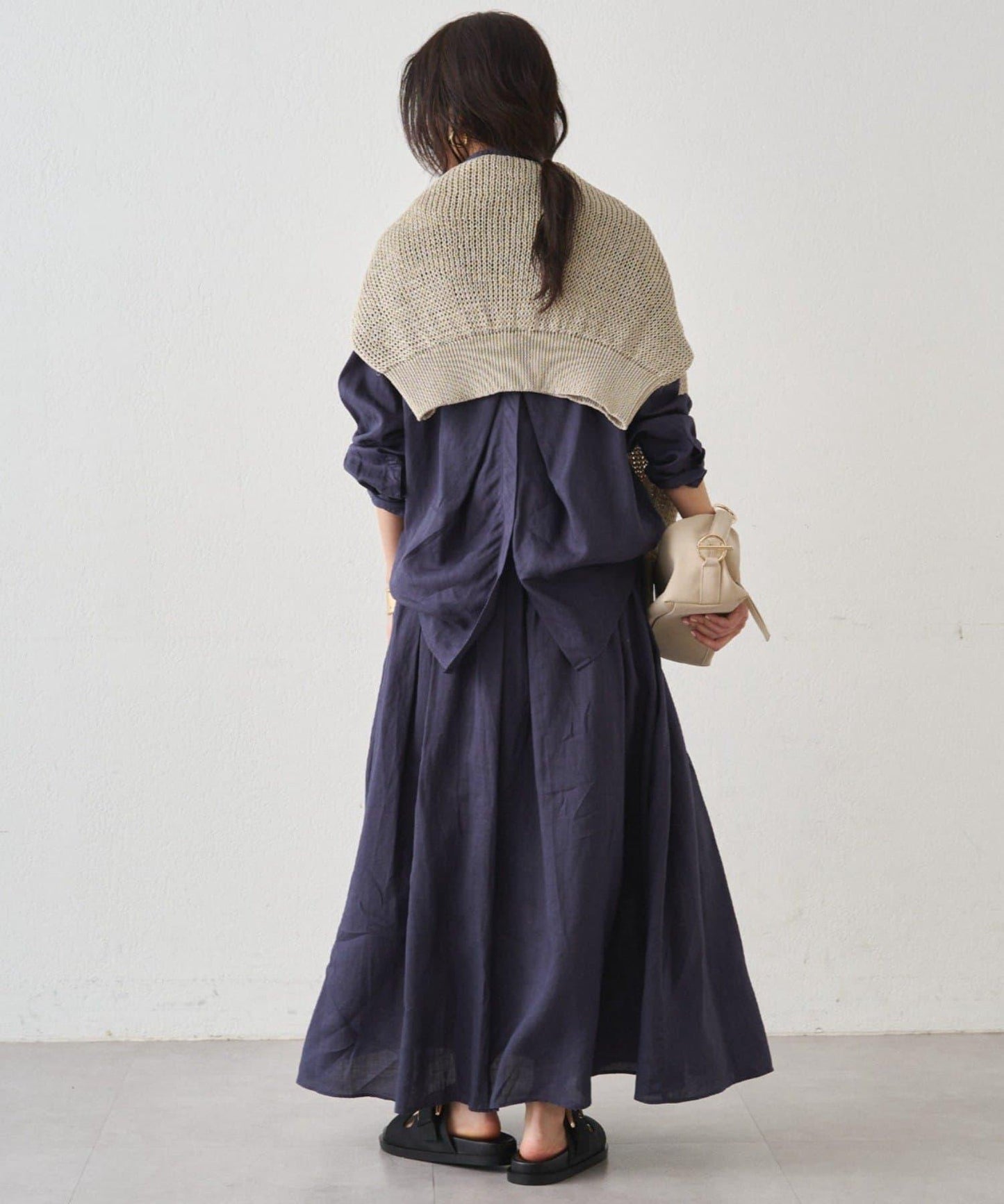 亞麻後繫帶設計襯衫