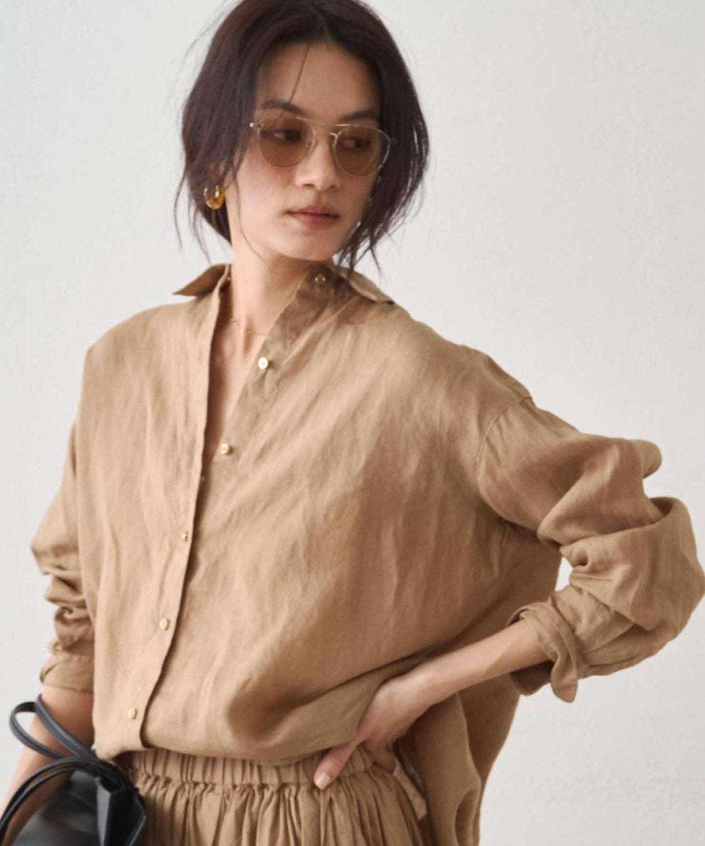 亞麻後繫帶設計襯衫