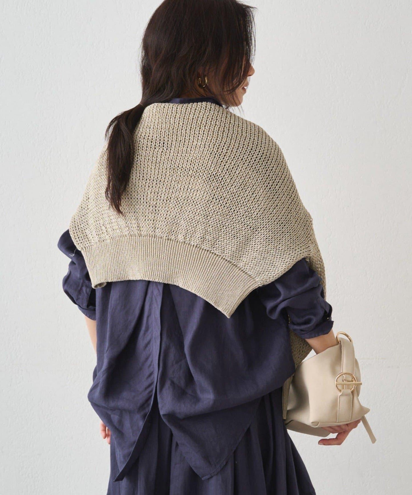 亞麻後繫帶設計襯衫