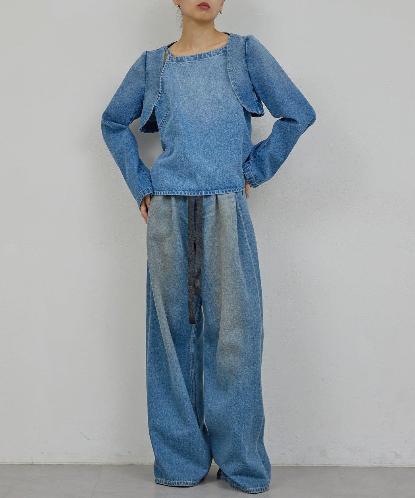 皮帶裝飾 軟質牛仔 牛仔褲