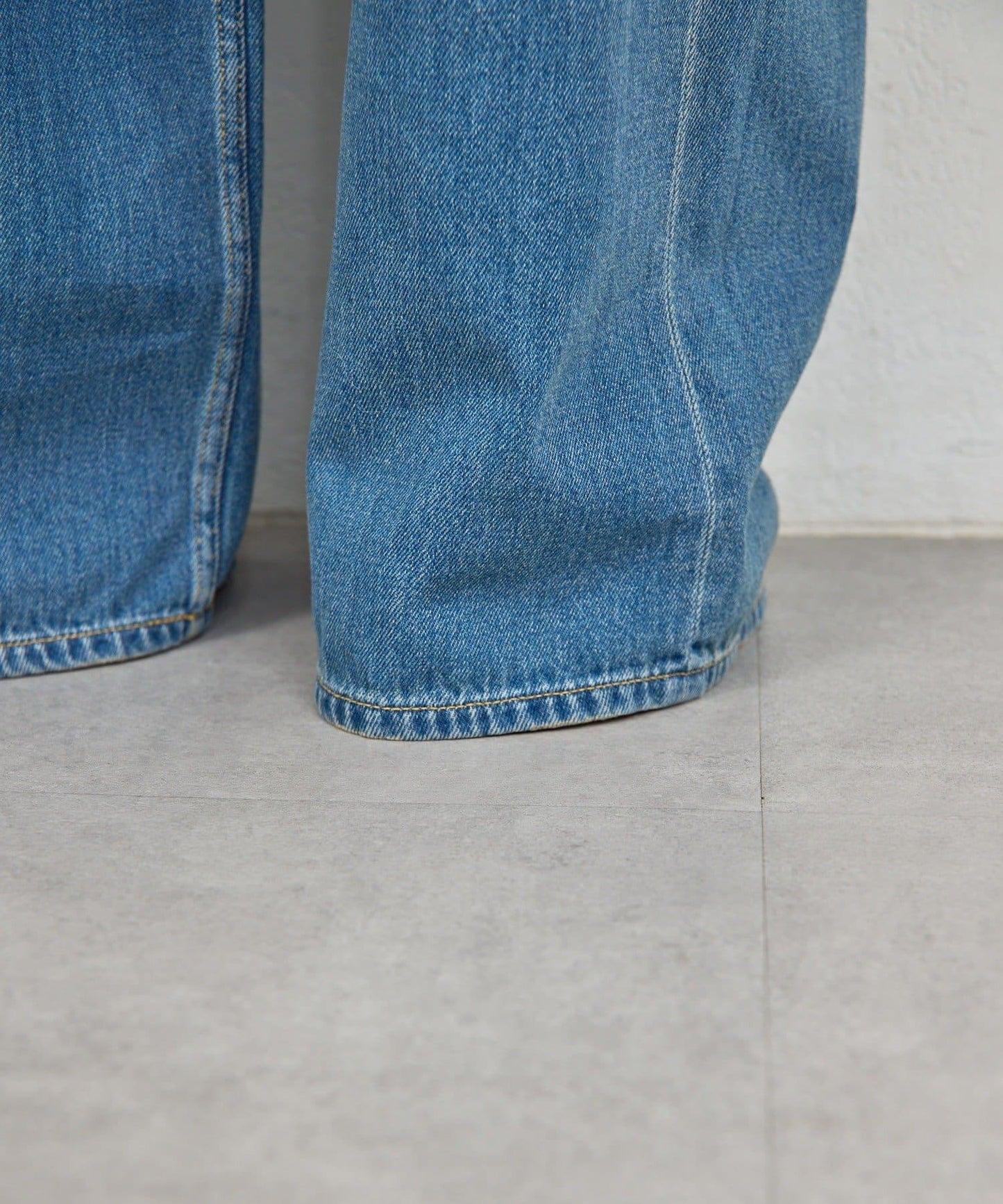 皮帶裝飾 軟質牛仔 牛仔褲