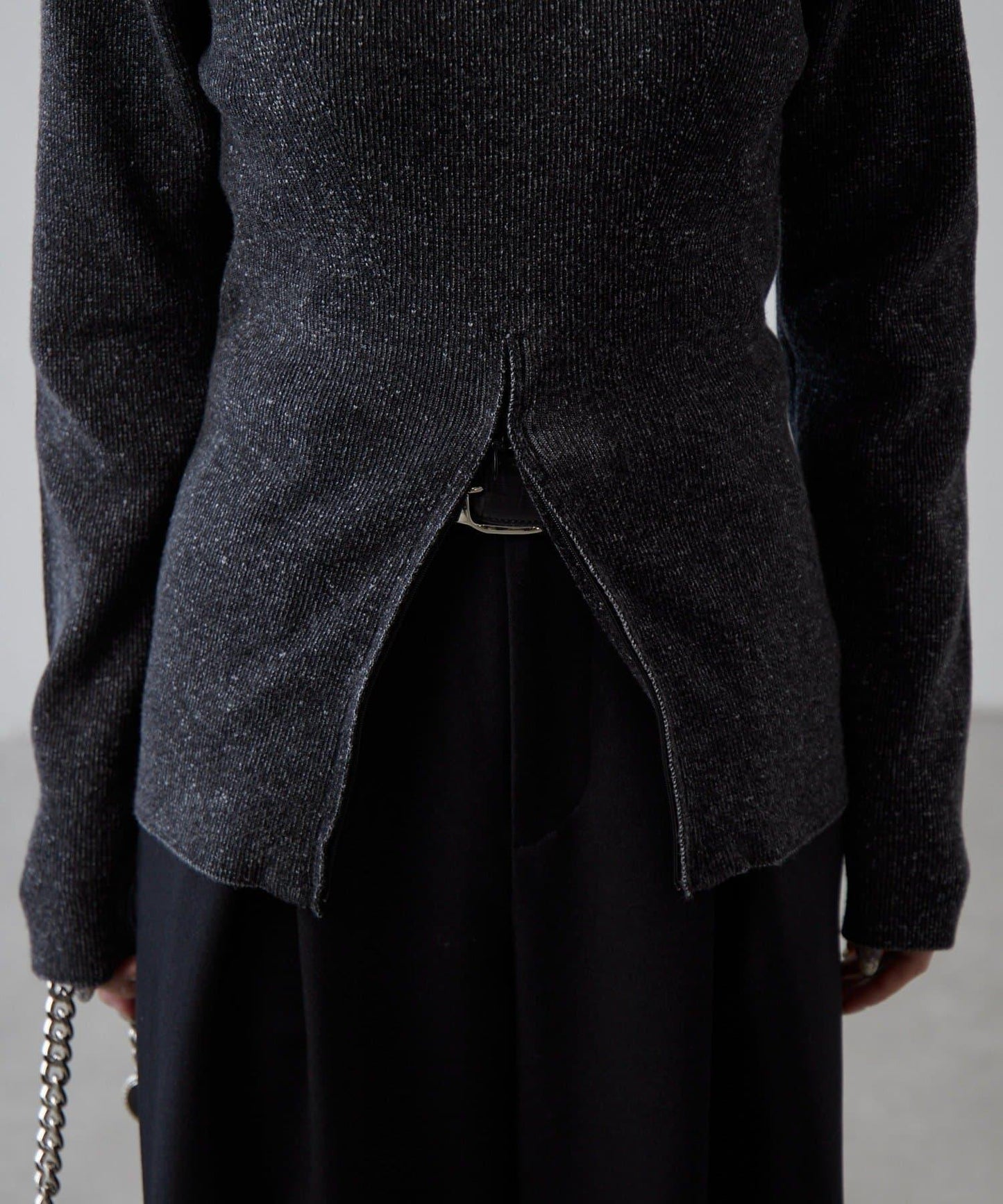 前拉鍊設計針織上衣