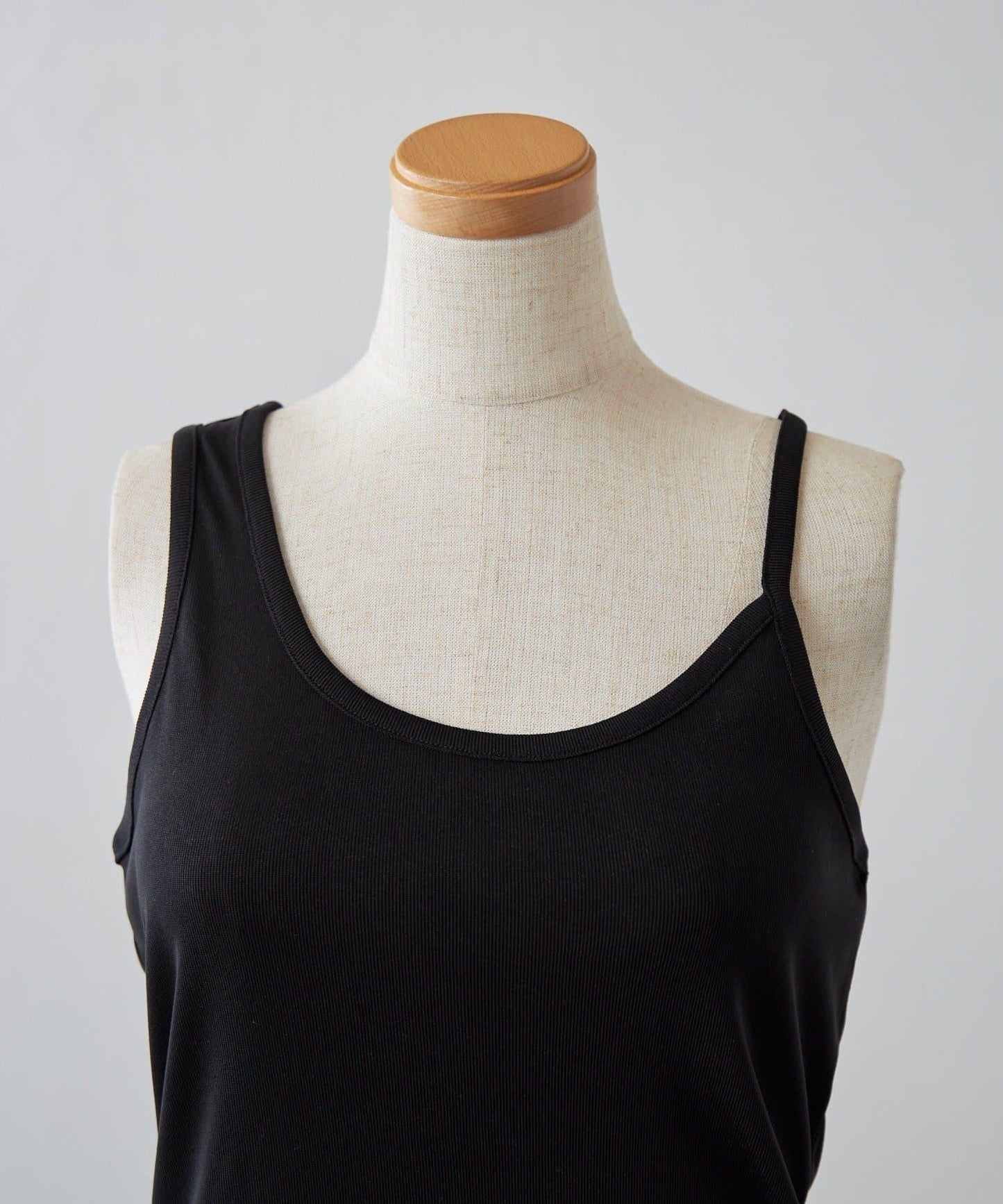 不對稱吊帶背心