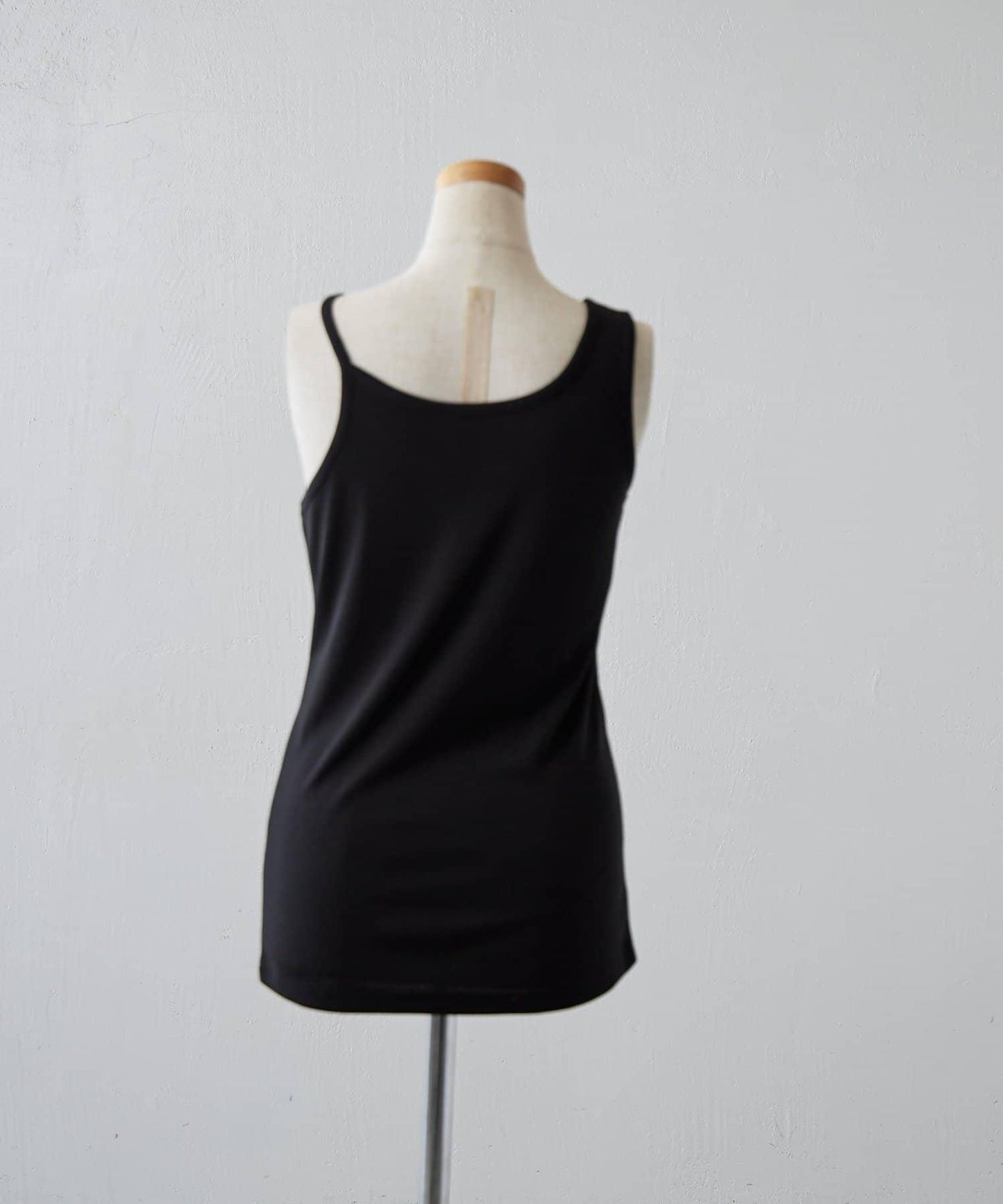 不對稱吊帶背心