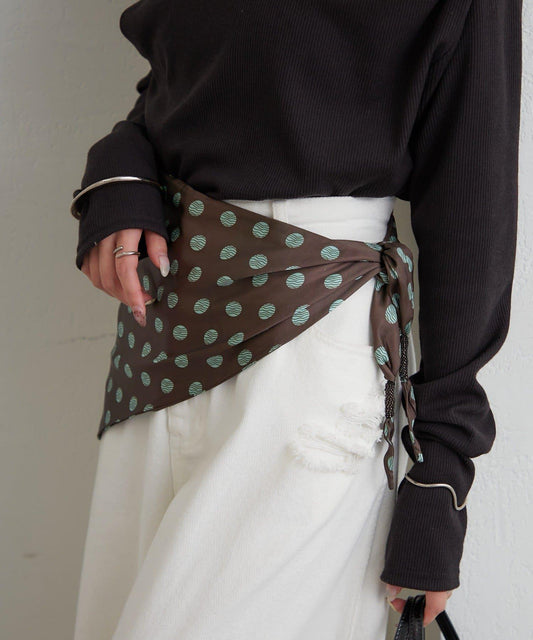 三角造型波點絲巾