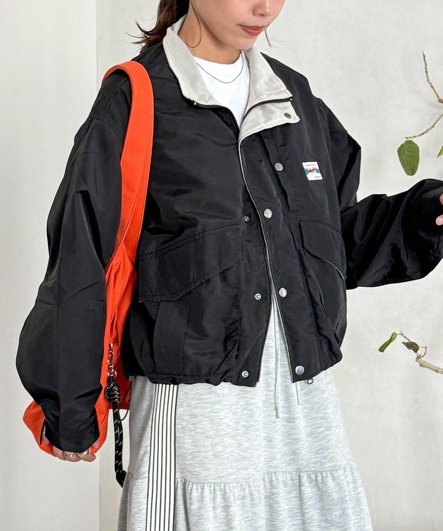 拼色短款戶外夾克