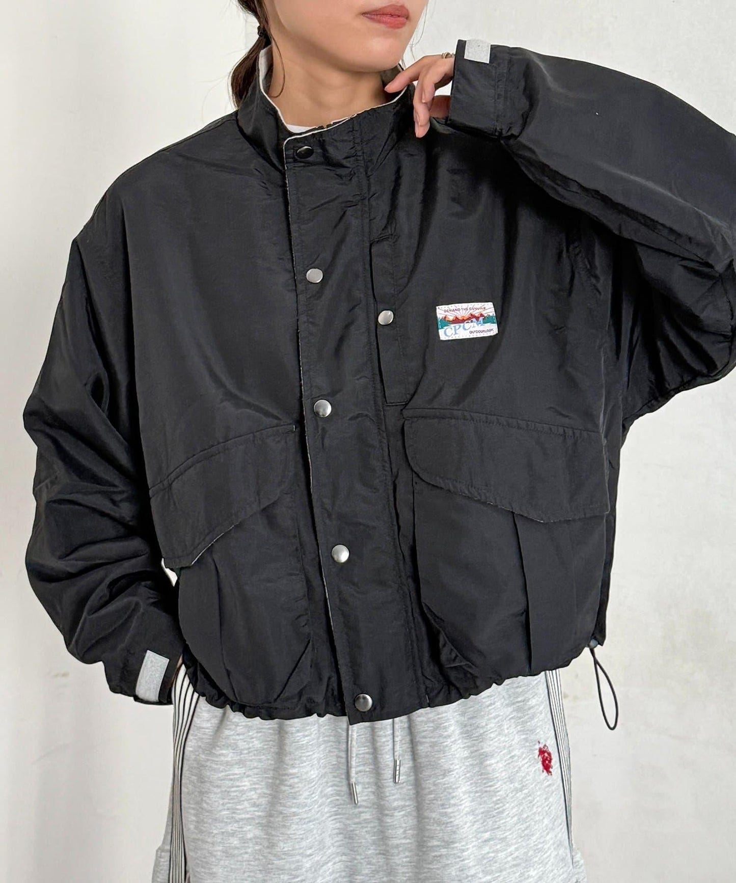 拼色短款戶外夾克