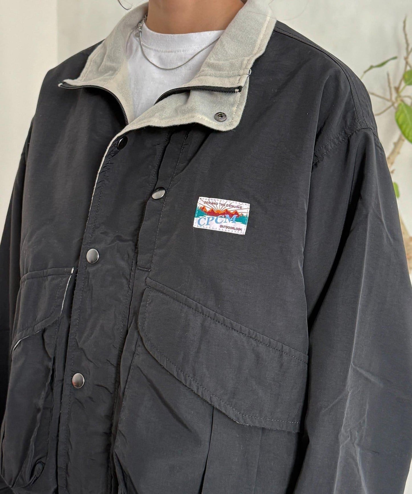 拼色短款戶外夾克