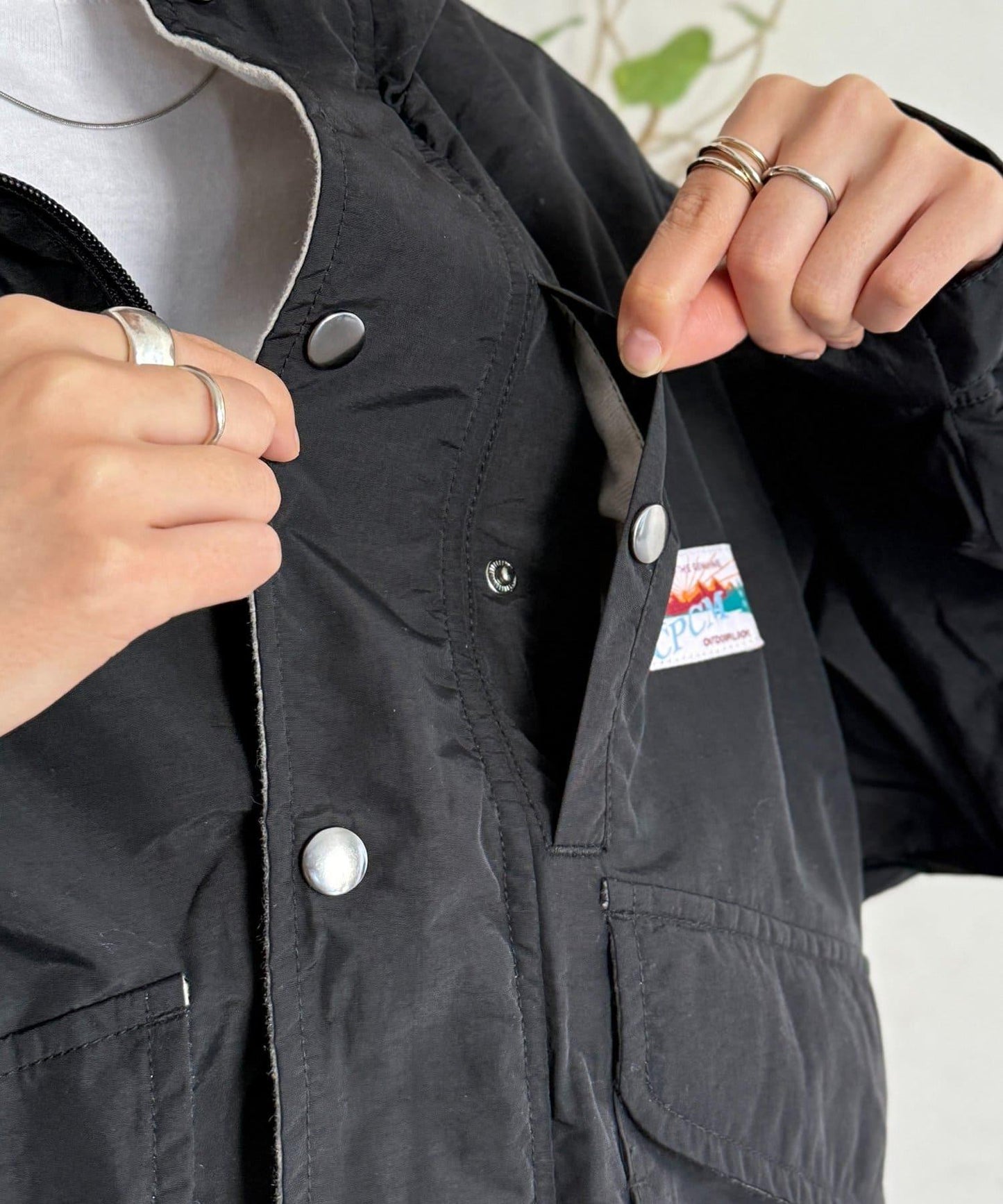 拼色短款戶外夾克