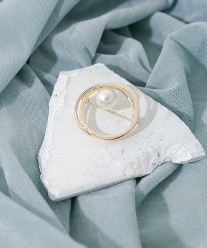 圓形珍珠點綴設計 胸針