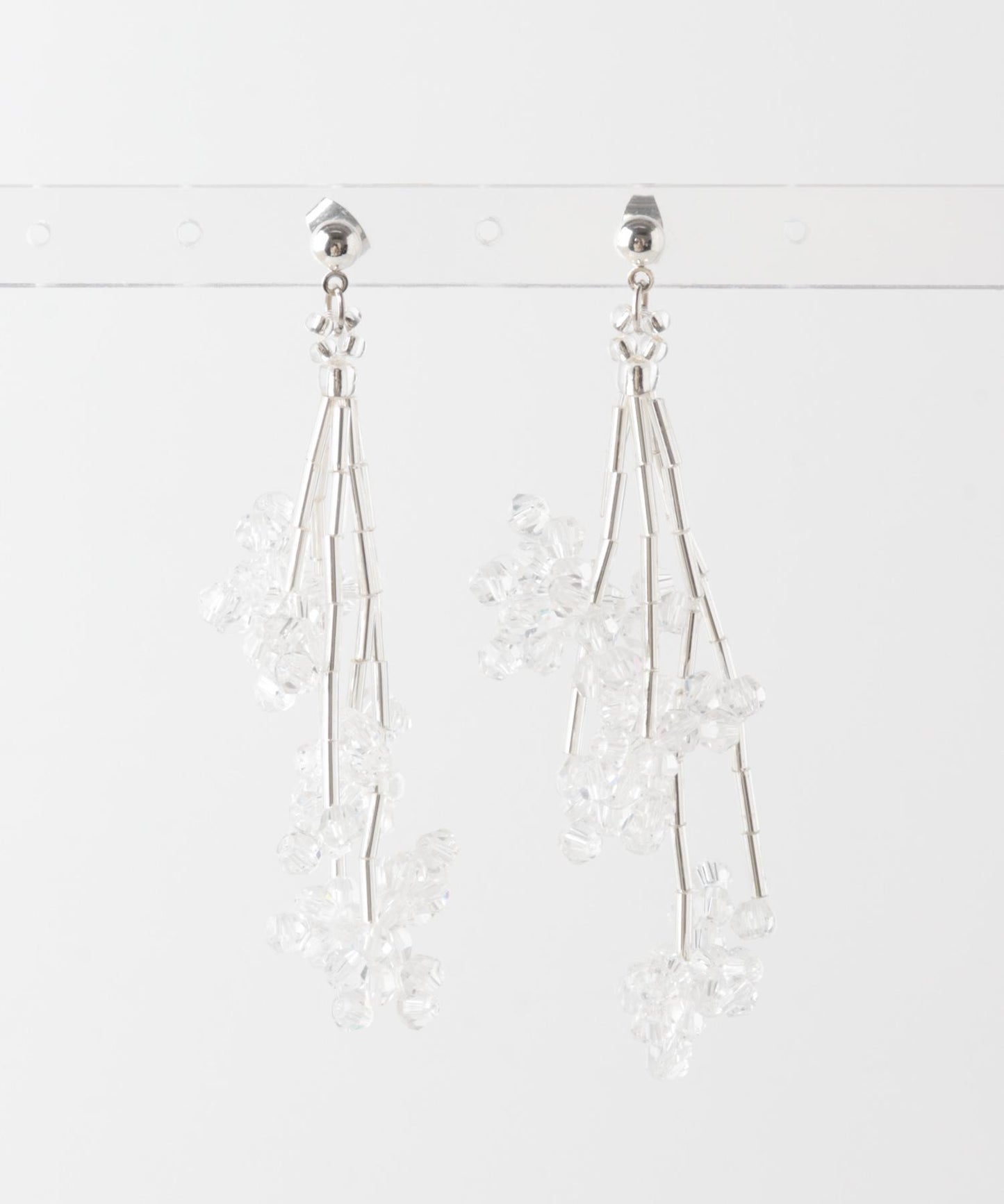 透明珠飽滿垂墜耳環