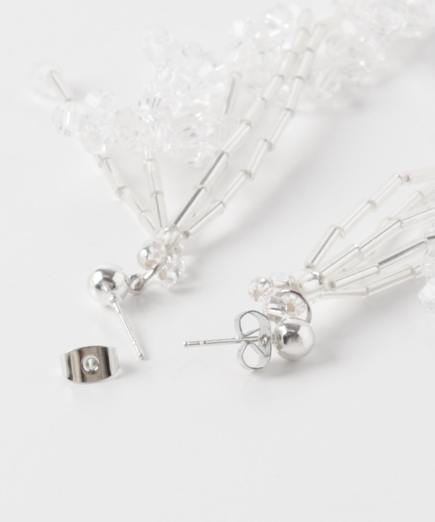 透明珠飽滿垂墜耳環