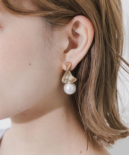 金屬波紋珍珠耳飾