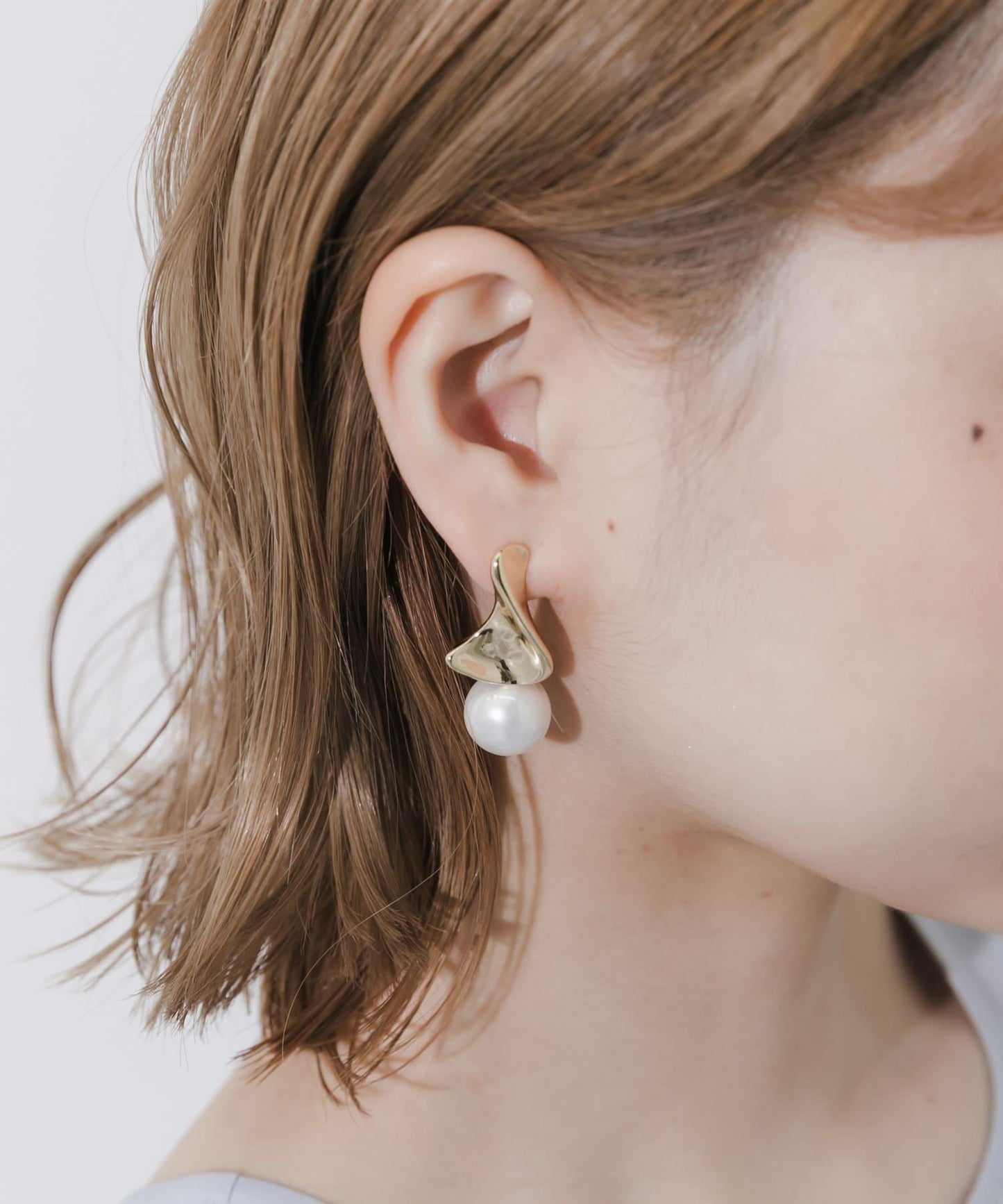 金屬波紋珍珠耳飾