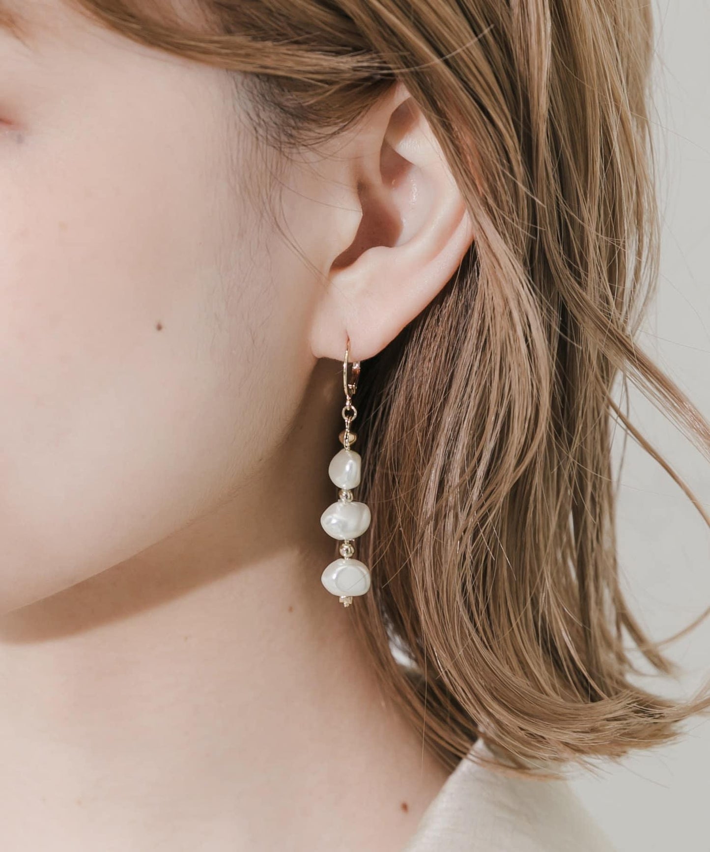 不規則珍珠搖擺圈式耳環