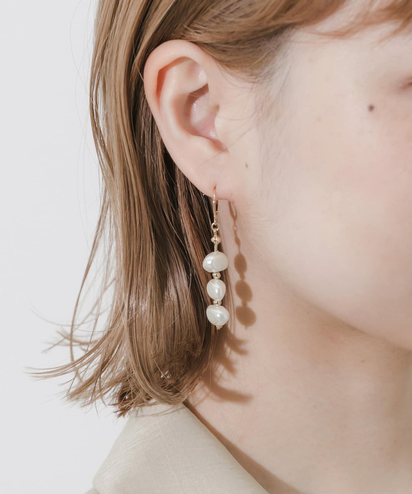 不規則珍珠搖擺圈式耳環