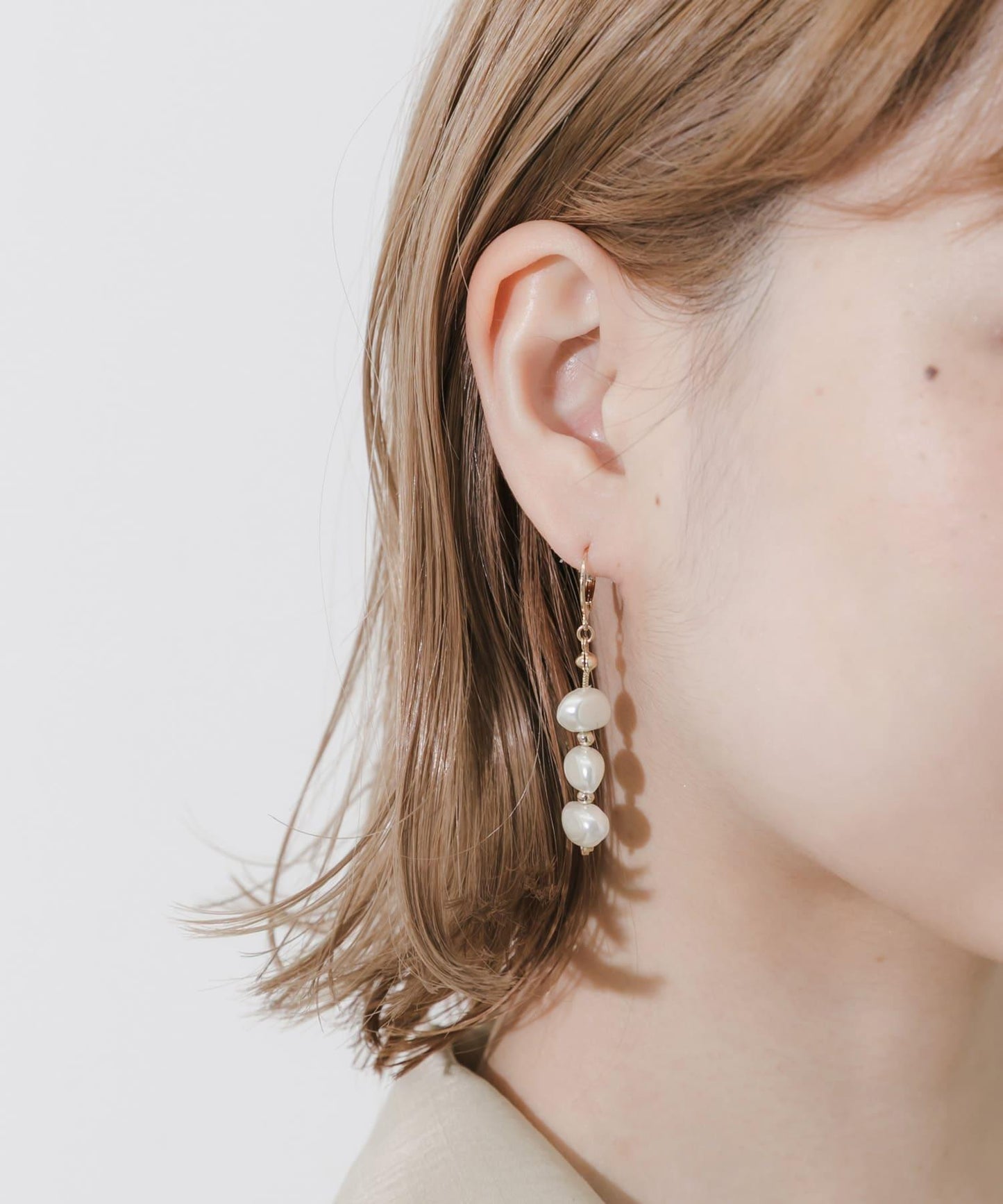 不規則珍珠搖擺圈式耳環