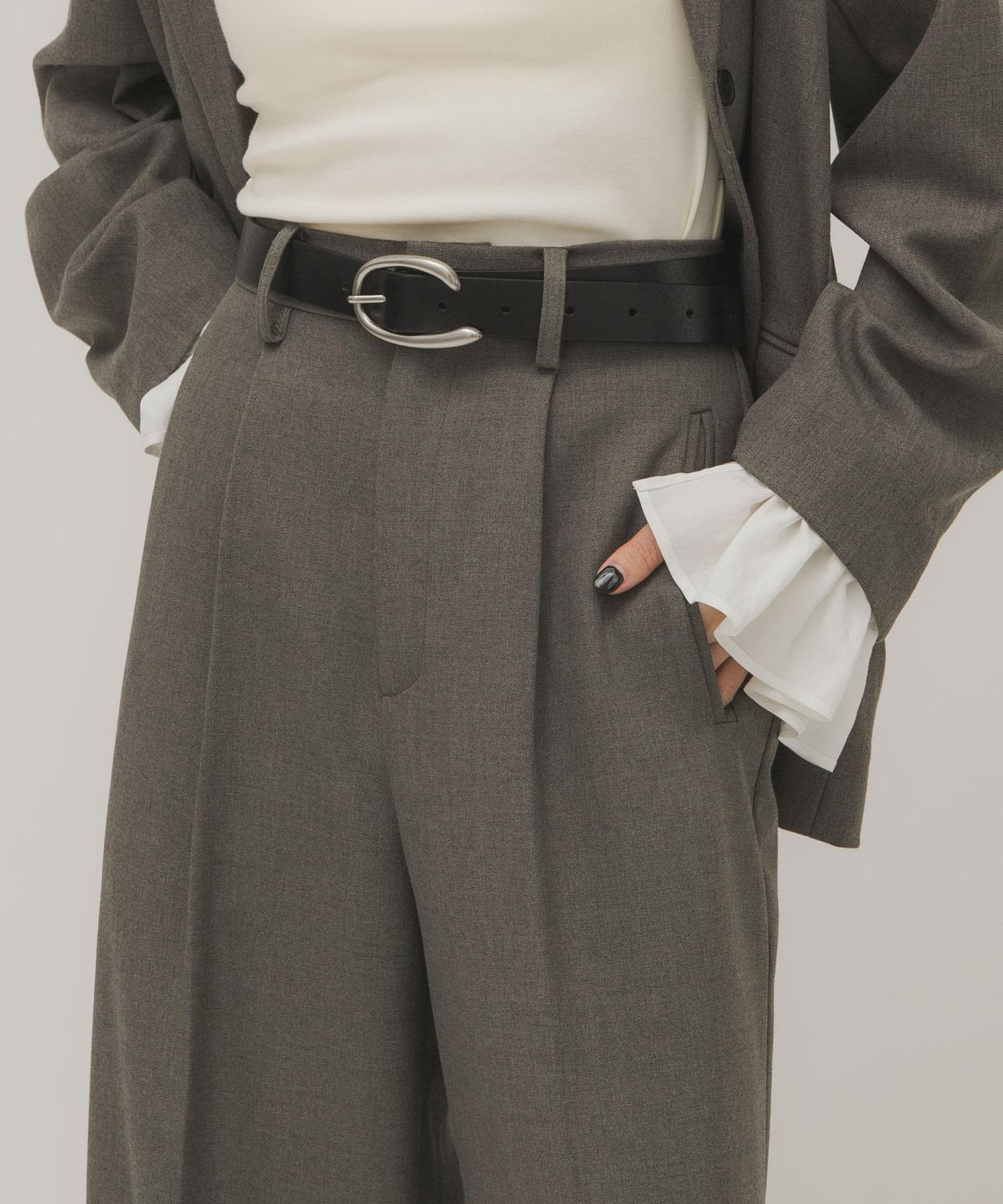 金屬扣設計 皮革 腰帶