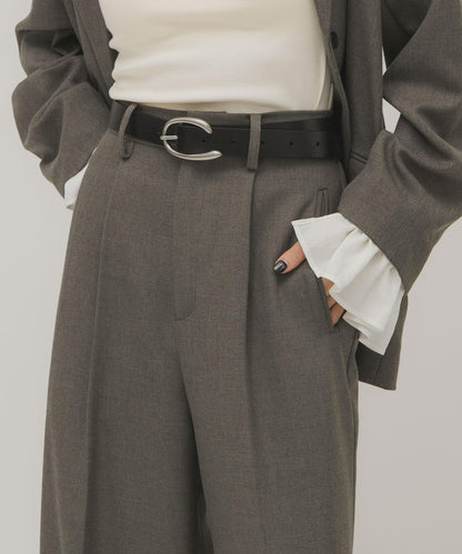 金屬扣設計 皮革 腰帶