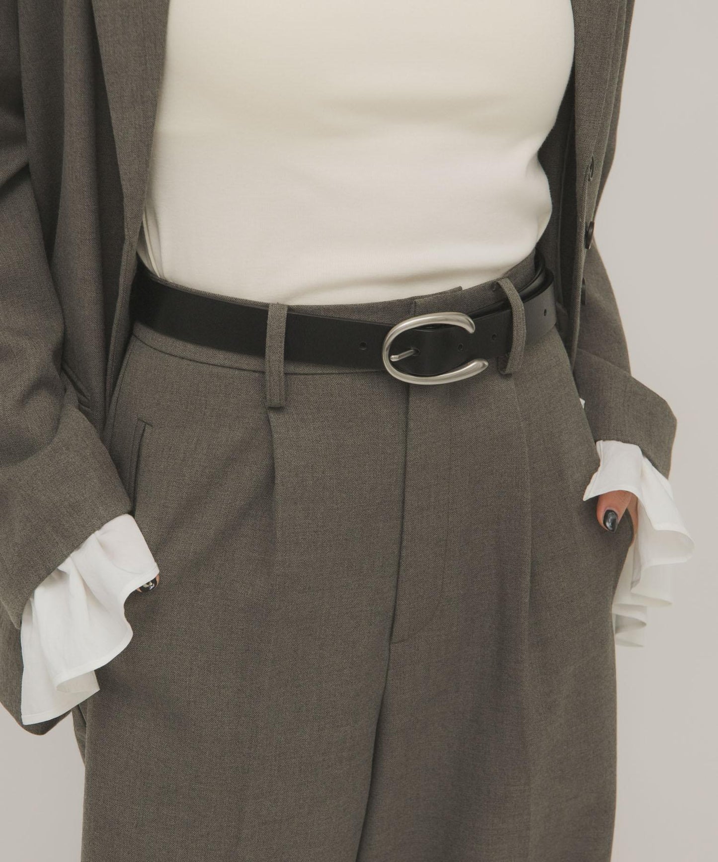 金屬扣設計 皮革 腰帶