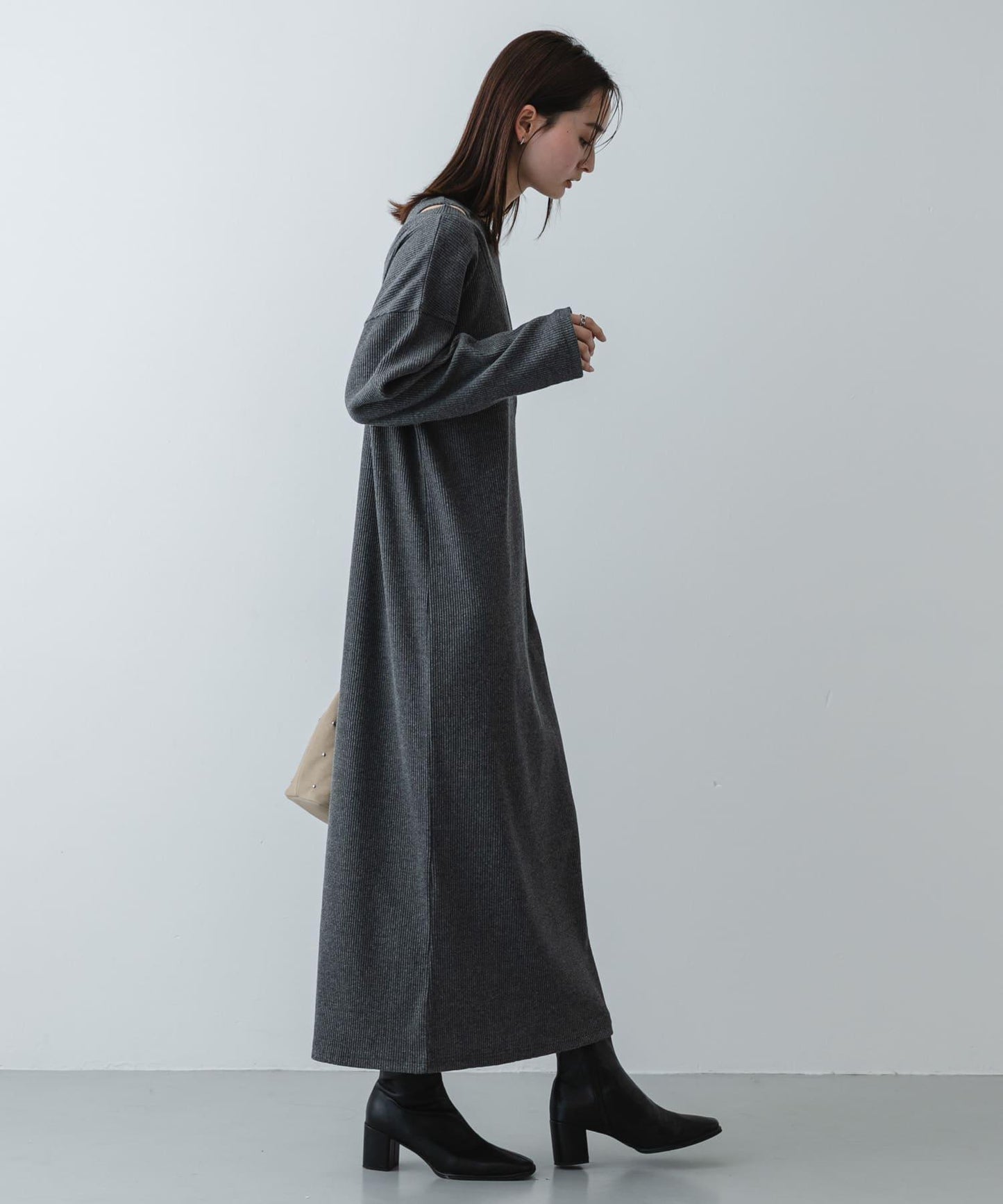 疊領設計 羅紋面料 連衣裙