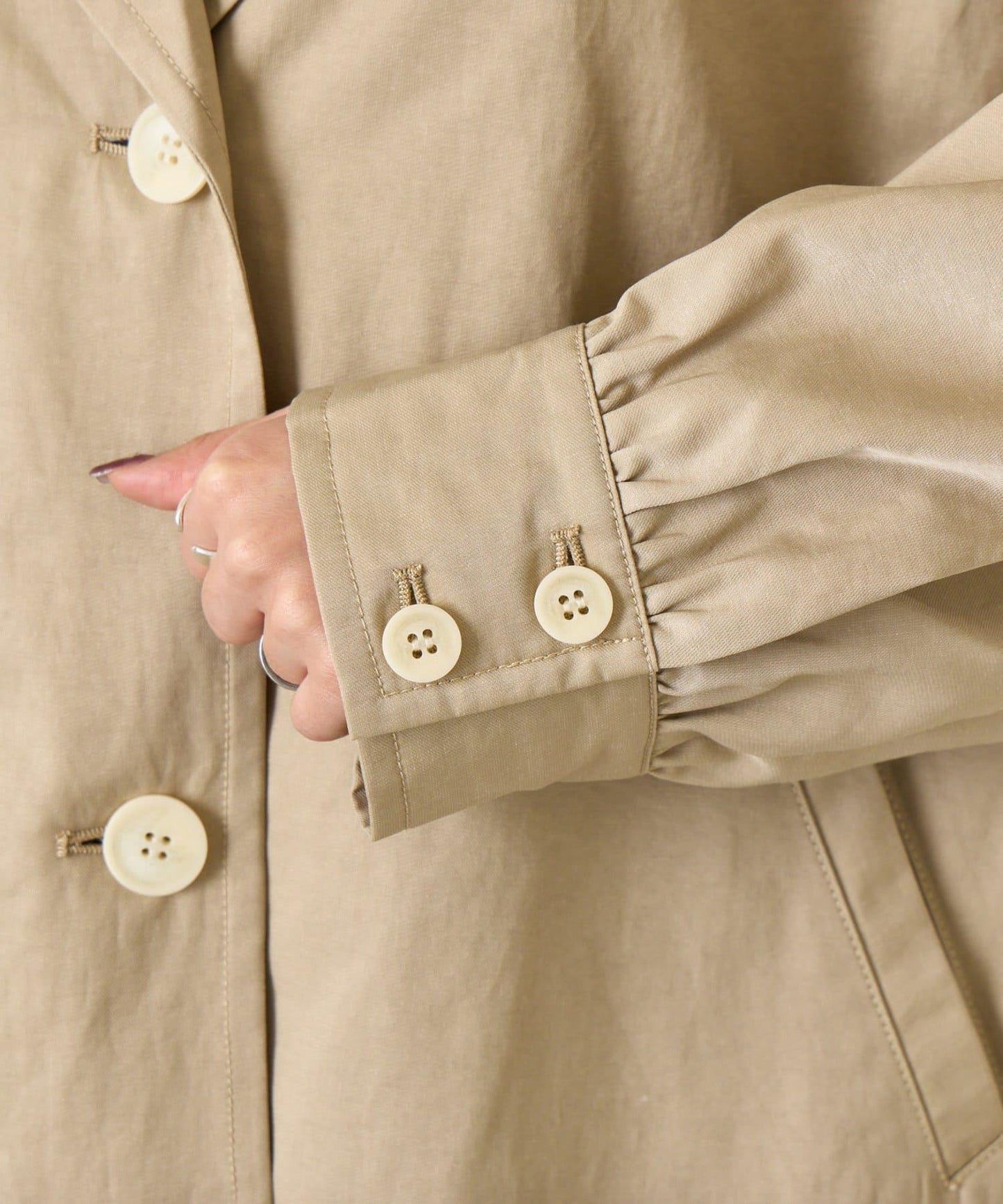 後褶設計 切斯特大衣