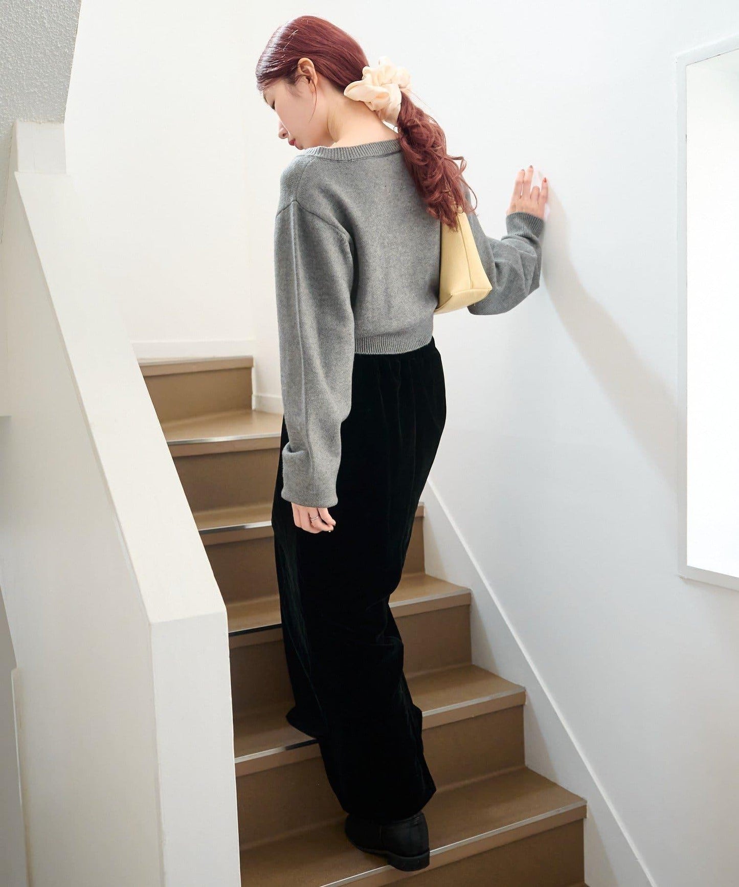 荷葉邊短款針織開衫