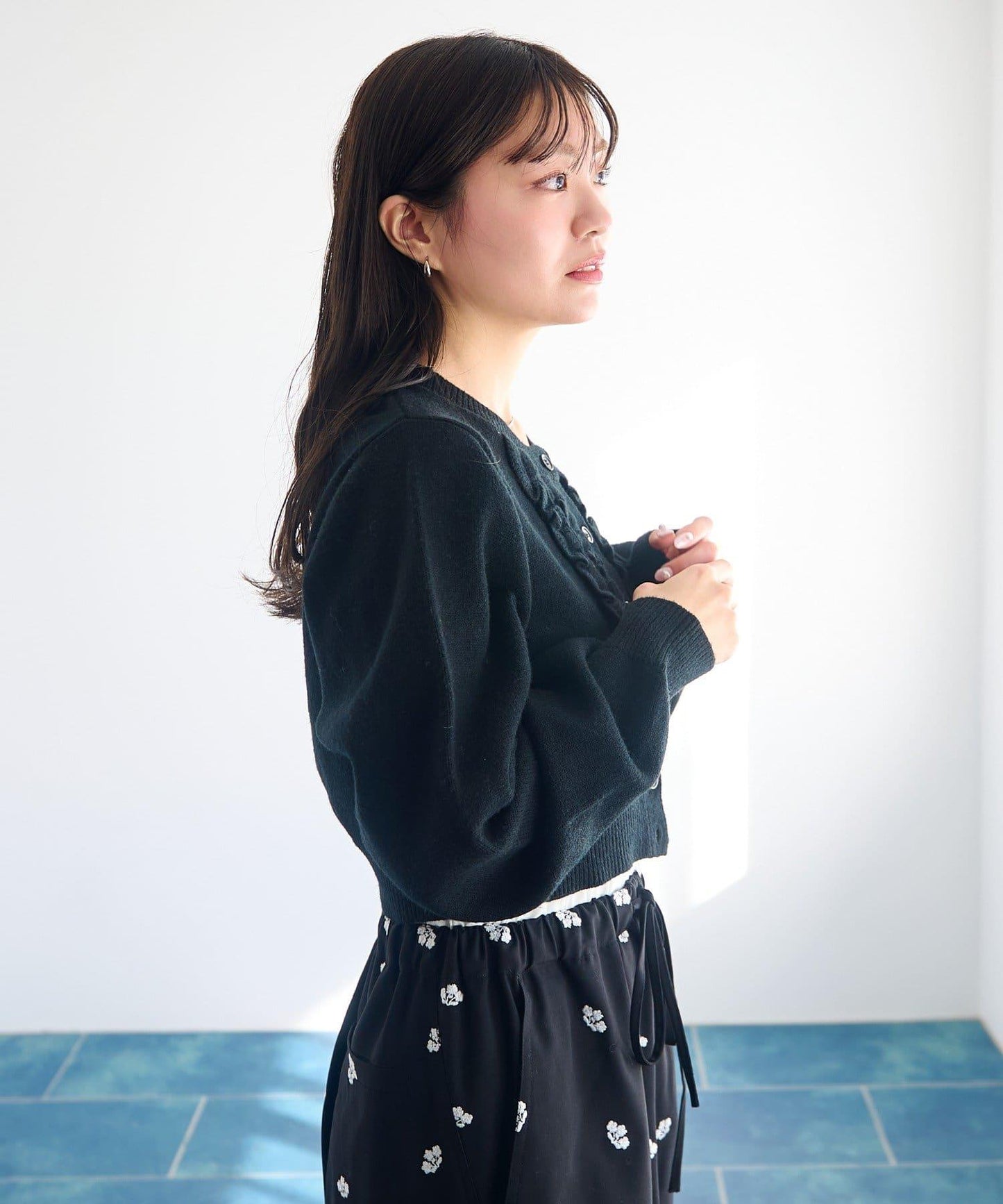 荷葉邊短款針織開衫