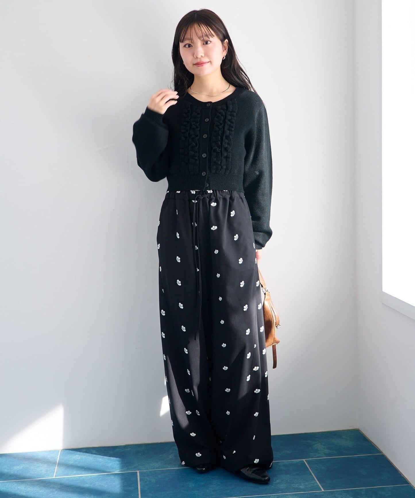 荷葉邊短款針織開衫