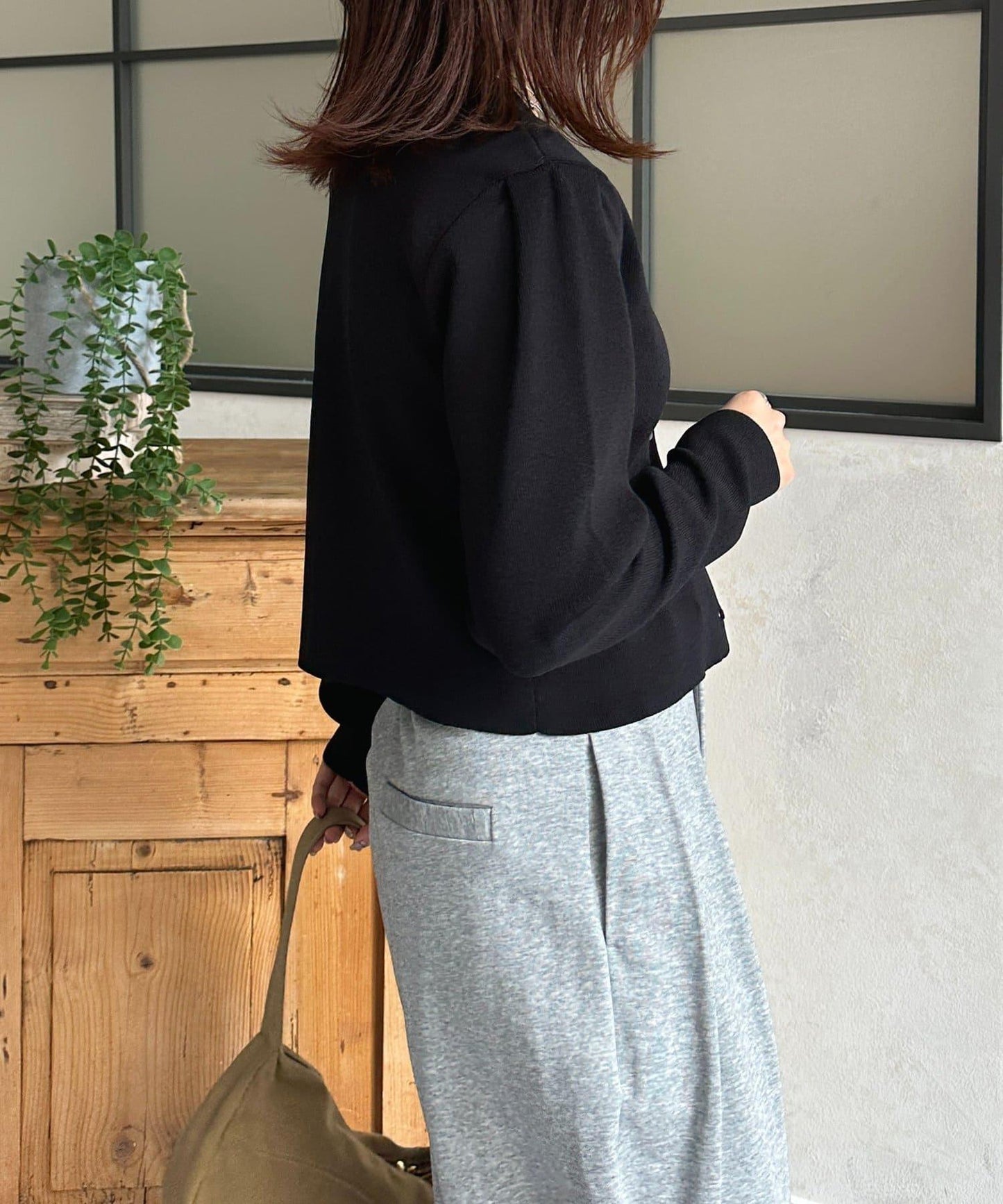 透明紐扣 肩部褶皺 針織開衫