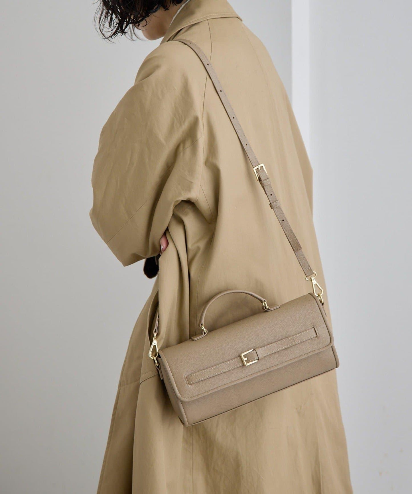 真皮輕量440g 腰帶翻蓋 單肩包