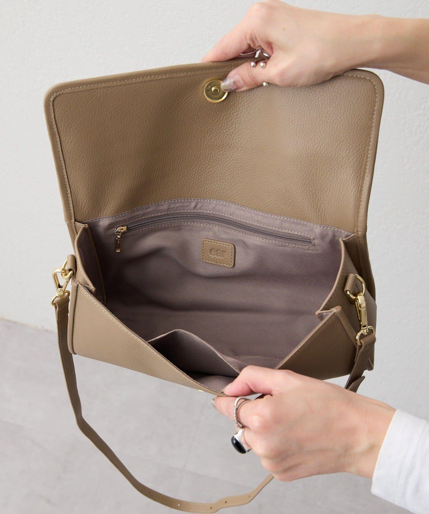 真皮輕量440g 腰帶翻蓋 單肩包