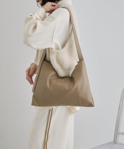 《本革》 壓紋設計 單肩包 L款