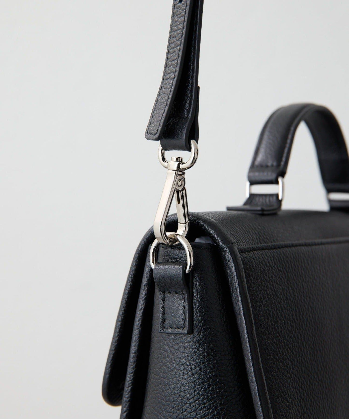 真皮輕量440g 腰帶翻蓋 單肩包