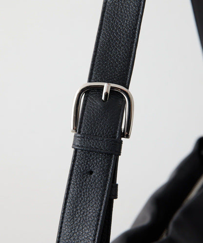 《本革》 壓紋設計 單肩包 L款