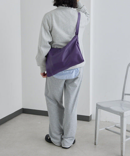 《本革》 壓紋設計 單肩包 L款