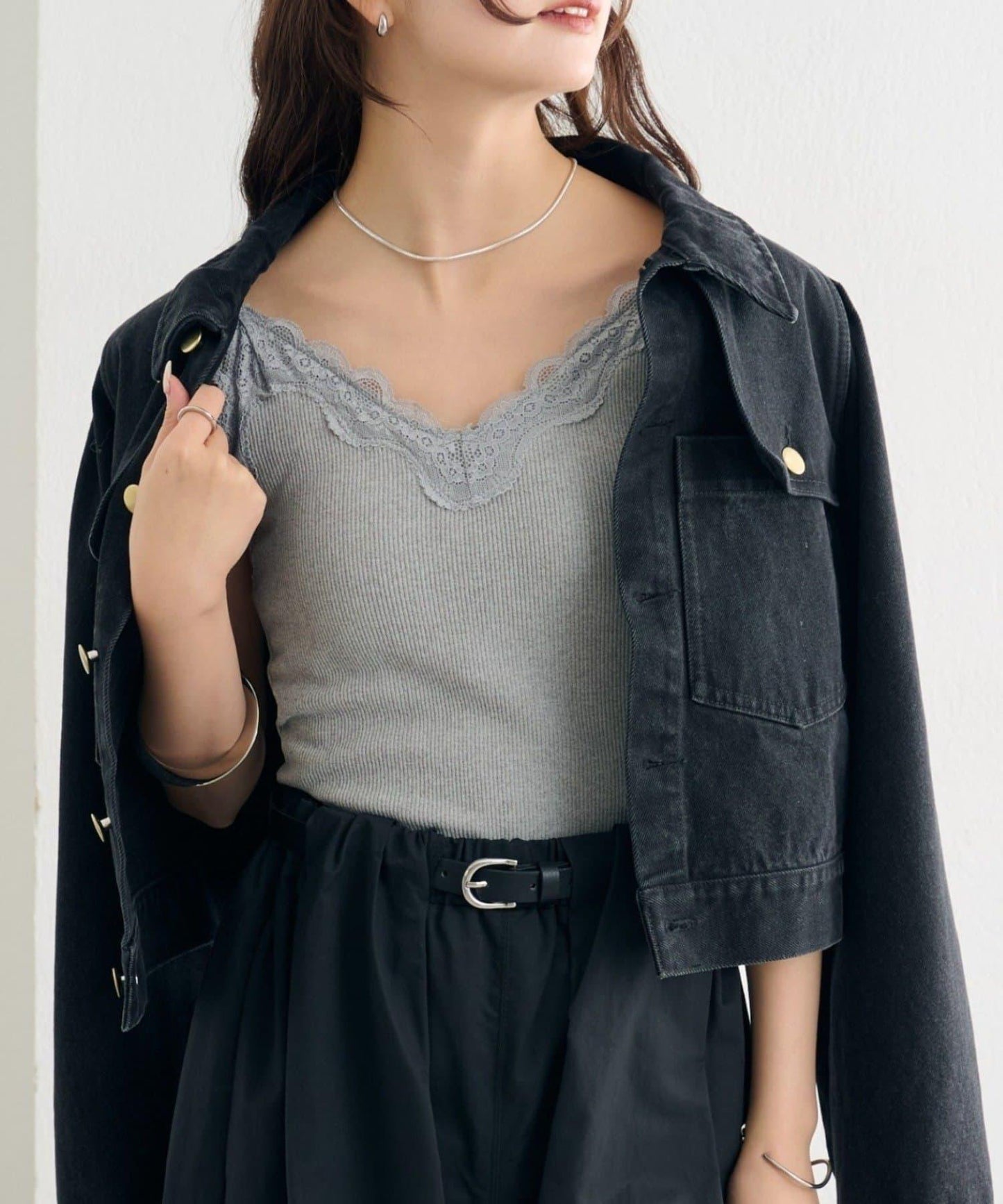 帶胸墊 V字蕾絲 吊帶背心