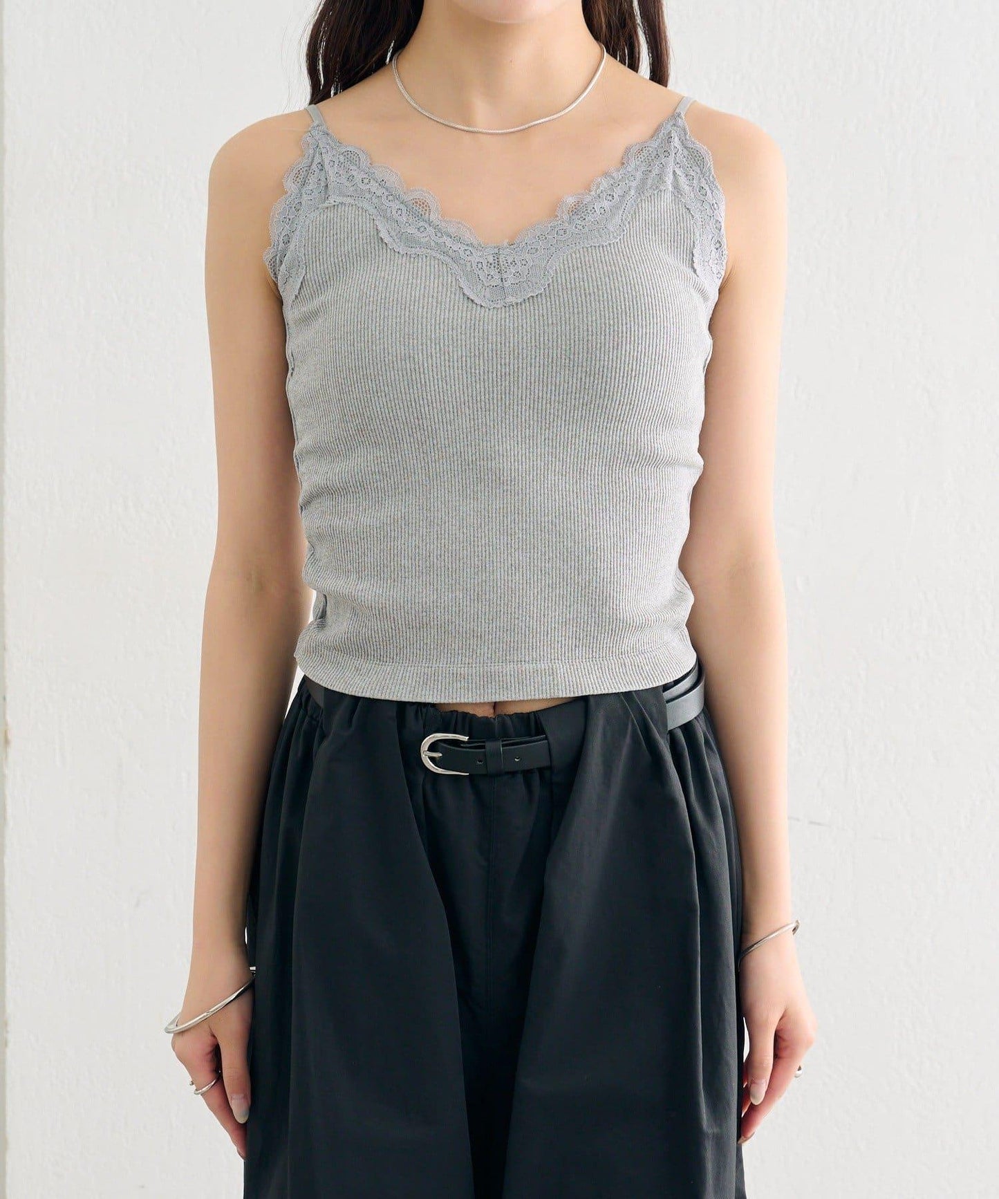 帶胸墊 V字蕾絲 吊帶背心