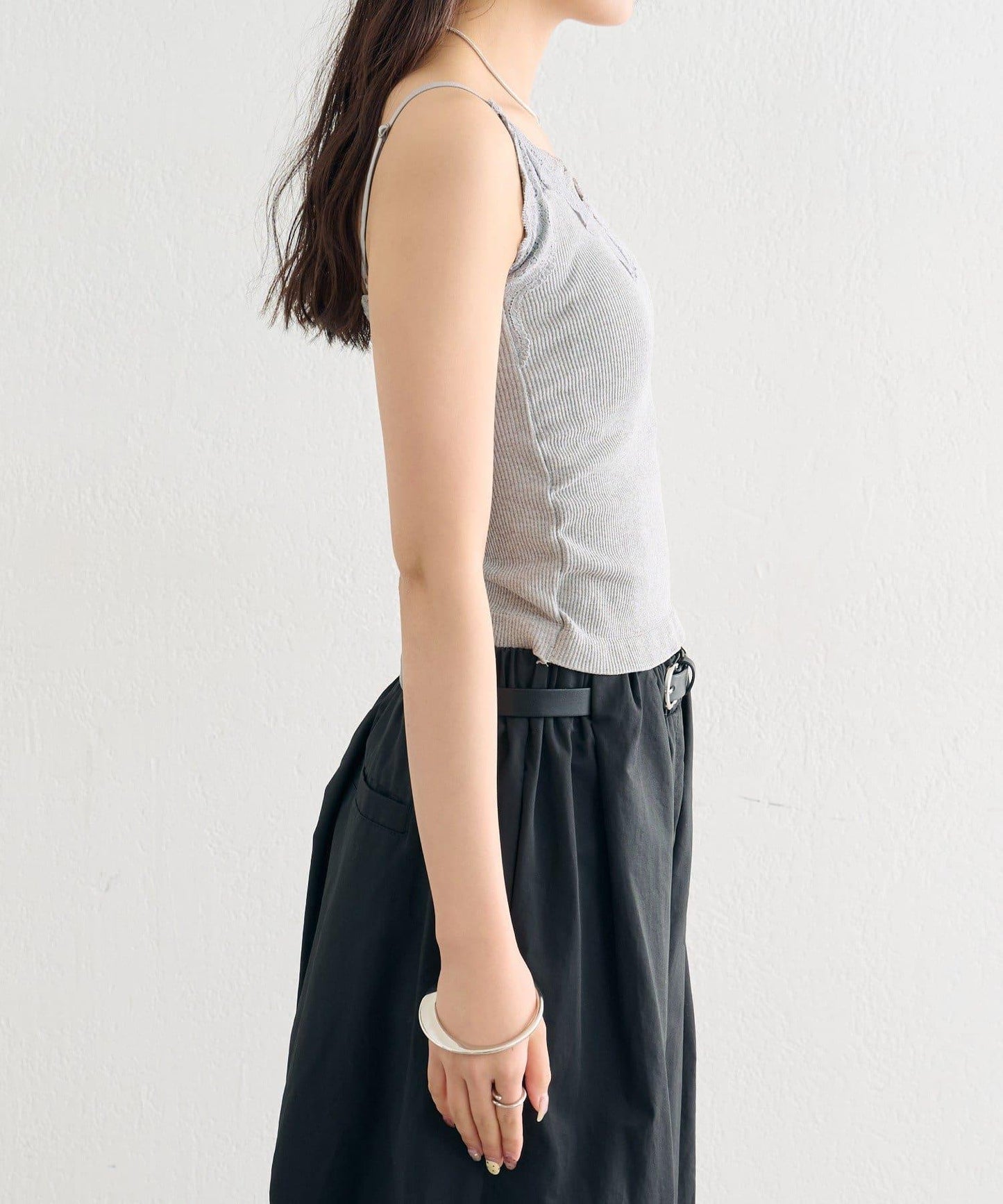 帶胸墊 V字蕾絲 吊帶背心