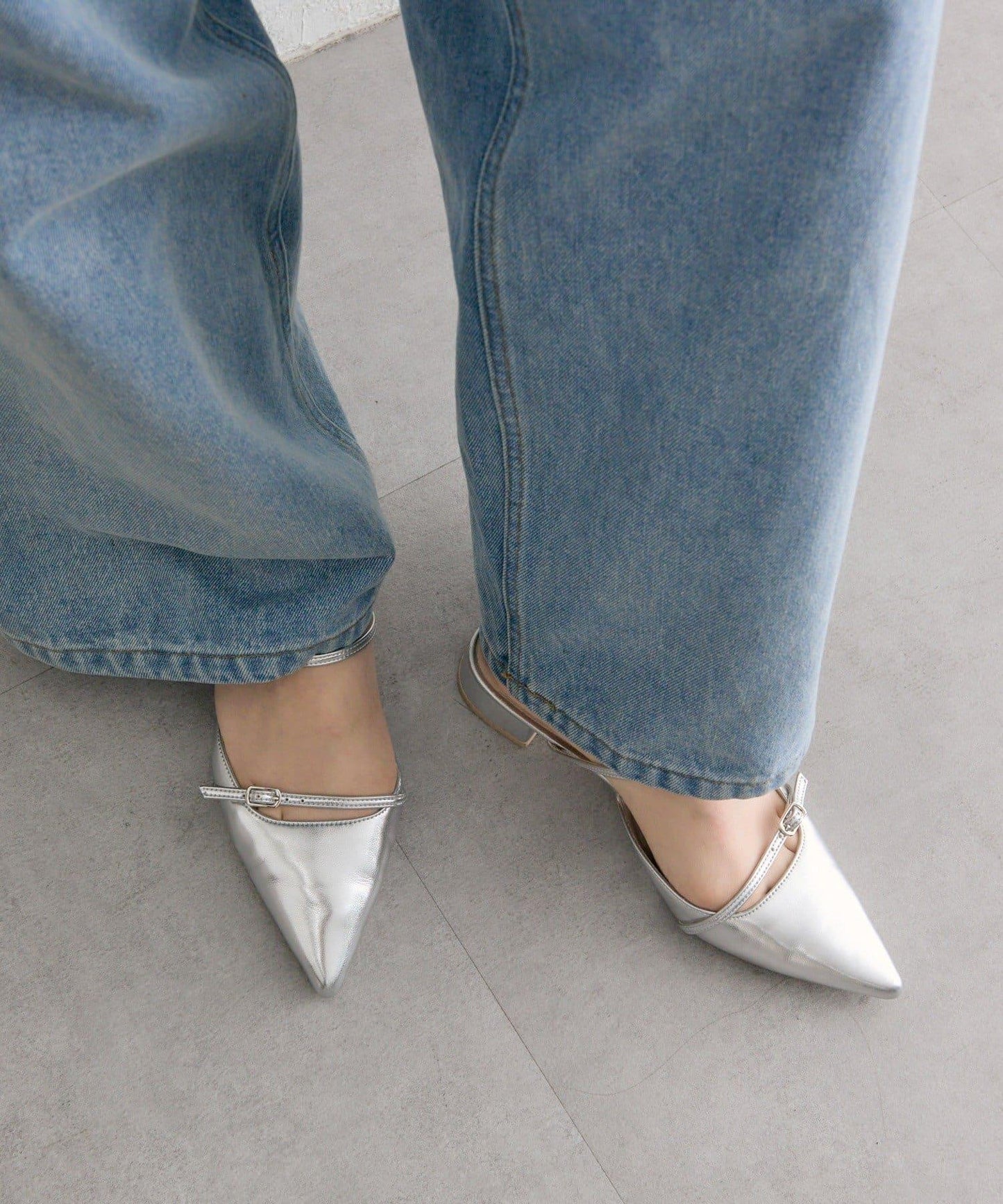 尖頭綁帶高跟鞋