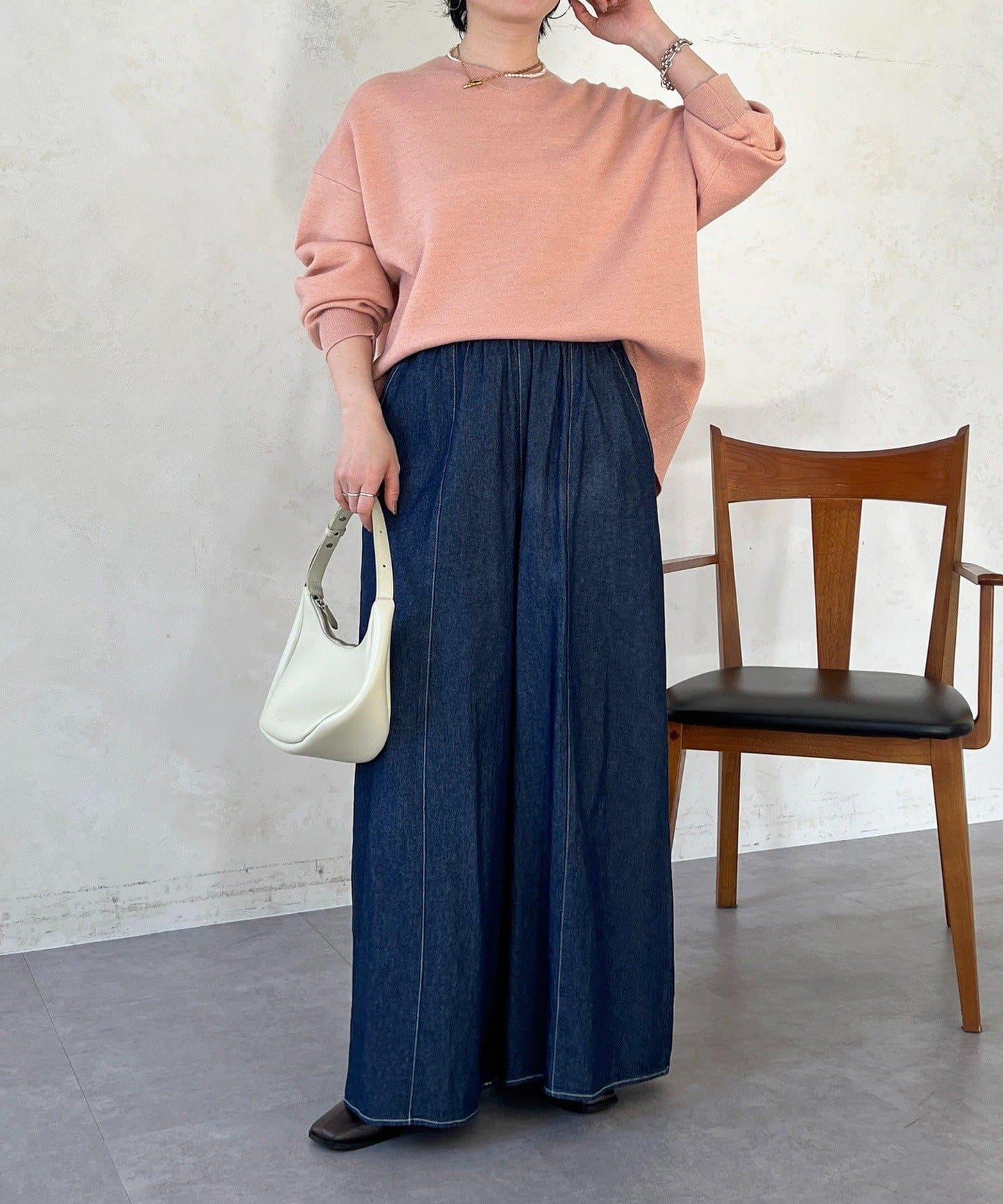 衛衣風亮絲針織上衣