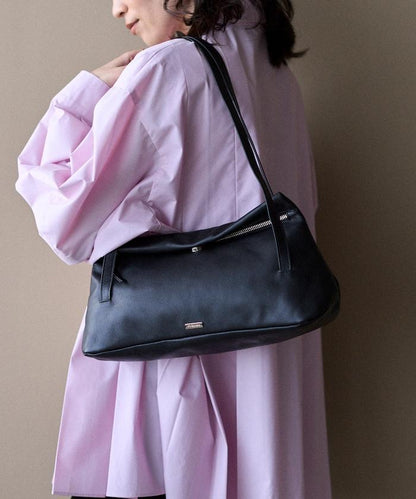 牛革防潑水翻蓋設計單肩包