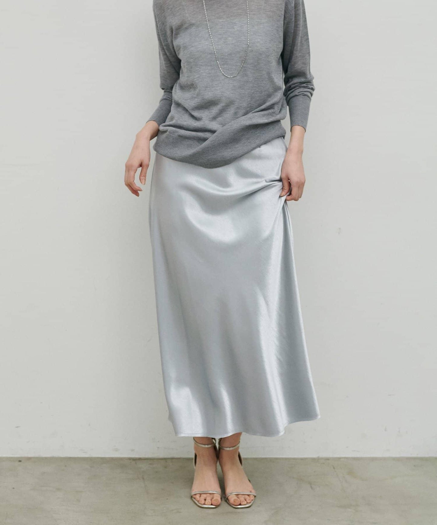 垂墜窄擺半身裙