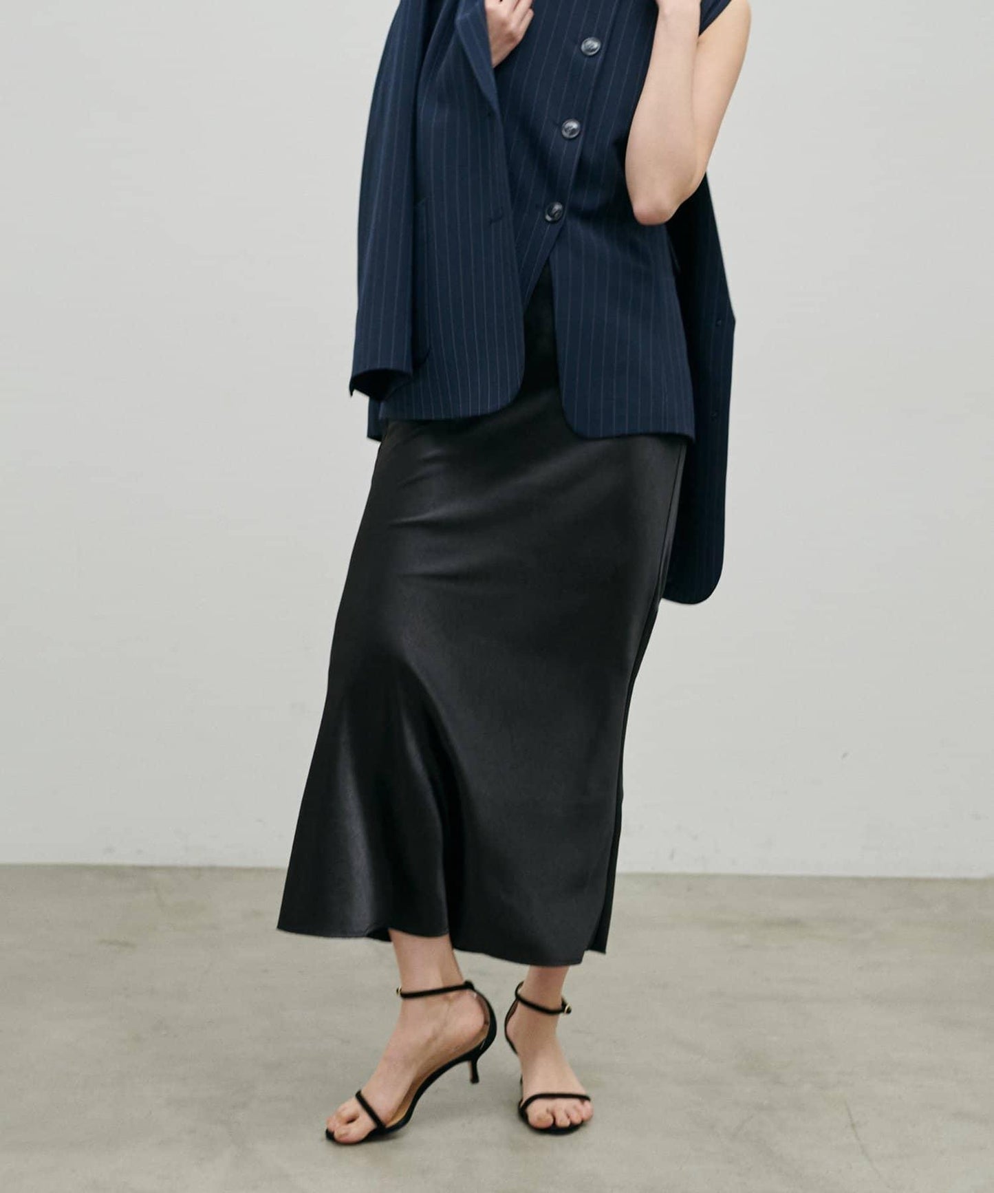 垂墜窄擺半身裙