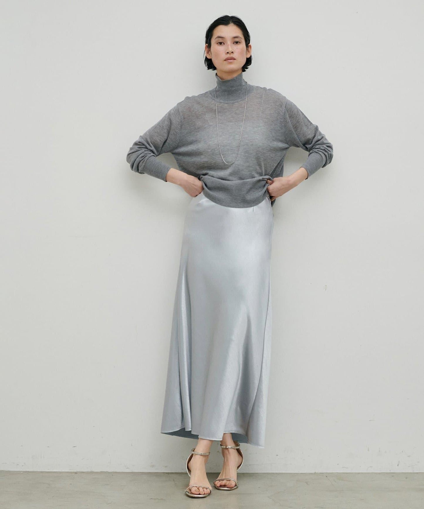 垂墜窄擺半身裙